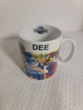Universal White Ceramic 'DEE' Woodpecker Character Mug